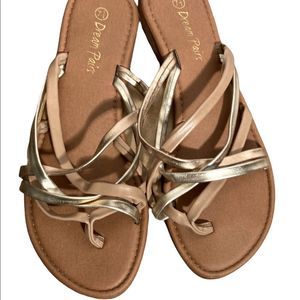 Women’s size 7.5 DREAM PARIS silver gold and tan strap woven sandals